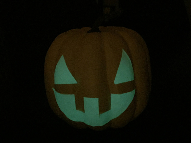 DIY_Glow_In_The_Dark_Pumpkin_4