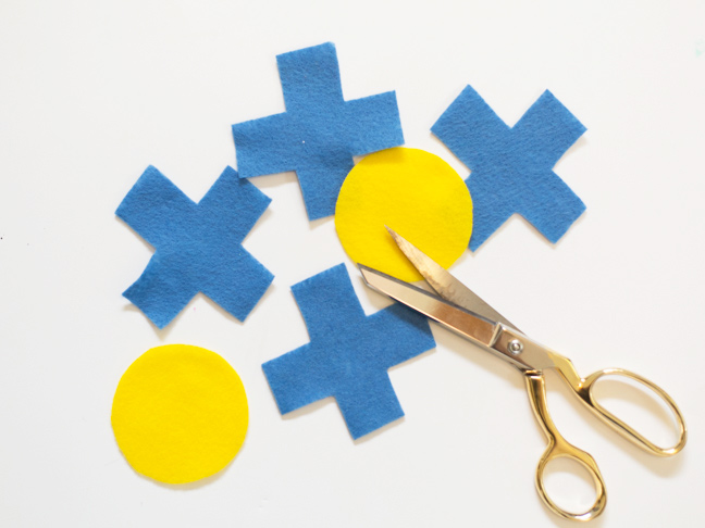 Easy DIY Felt Tic-Tac-Toe Board - How To Run A Home Daycare