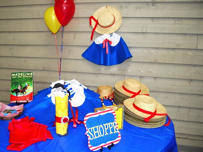 shoppe-madeline-blue-cape-hat-balloons-red-party