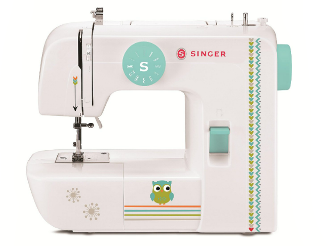 Gifts for the Kids Who Love Dolls and All the Fun That Comes with Them on @ItsMomtastic | Holiday Gift Guide featuring Singer 1234 Sewing Machine with Free Online OwnerÃ¢ÂÂs Class and Tote Bag Project