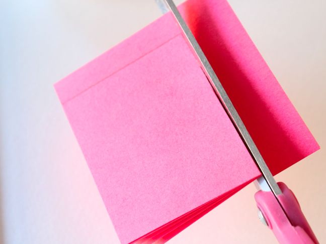 post-it-notes-pink-scissors