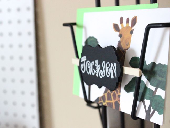 jackson-chalkboard-labels-giraffe-desk-organization