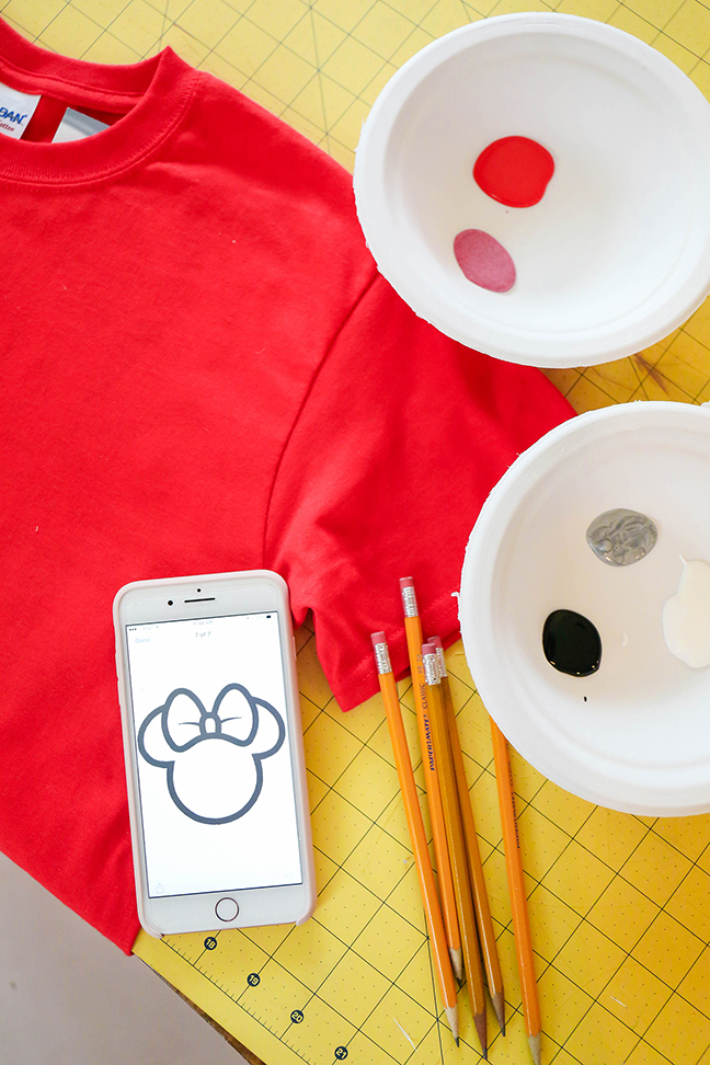 DIY Disney Tees For The Whole Family - Polka Dot Minnie Design