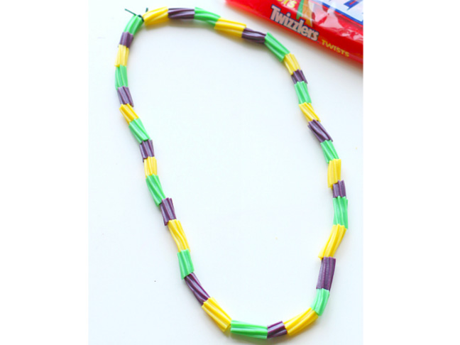 mardi-gras-necklace