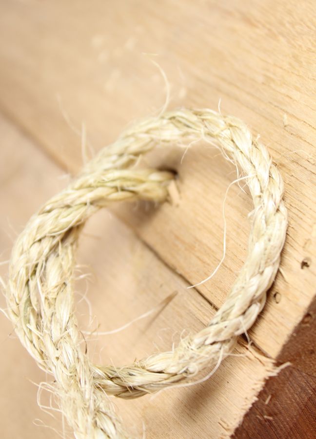 rope knot wood