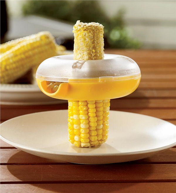 corn cob in round plastic case