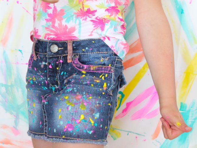 girl-wearing-paint-splatter-jeans-with-