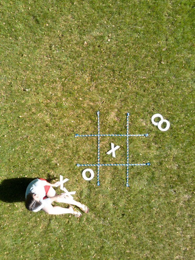 Giant lawn tic tac toe game