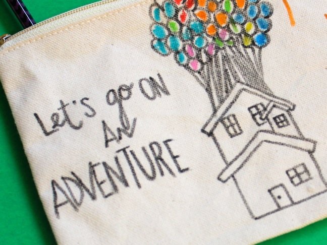 let's-go-on-an-adventure-diy-travel-bag-with-up-house-with-balloons