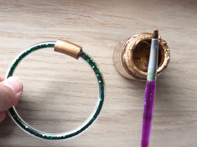 green diy glitter bracelet platic tubing gold paint