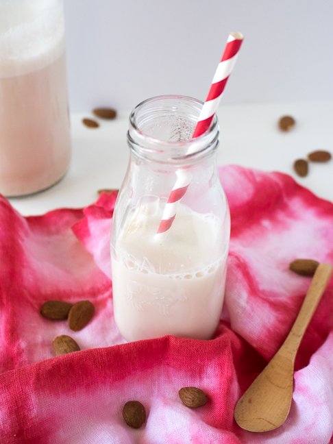 How to Make, Store and Use Almond Milk at Home