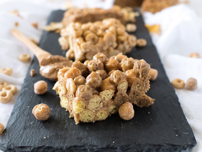 Make Breakfast Cereal Bars with No Added Sugar