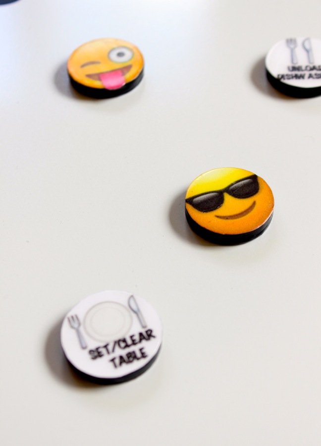 emoji-diy-magnets