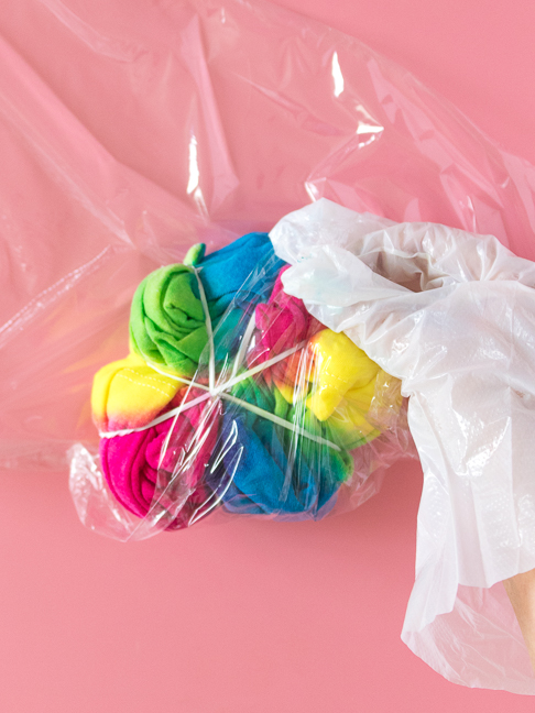 How to Tie Dye Fabrics like a Pro