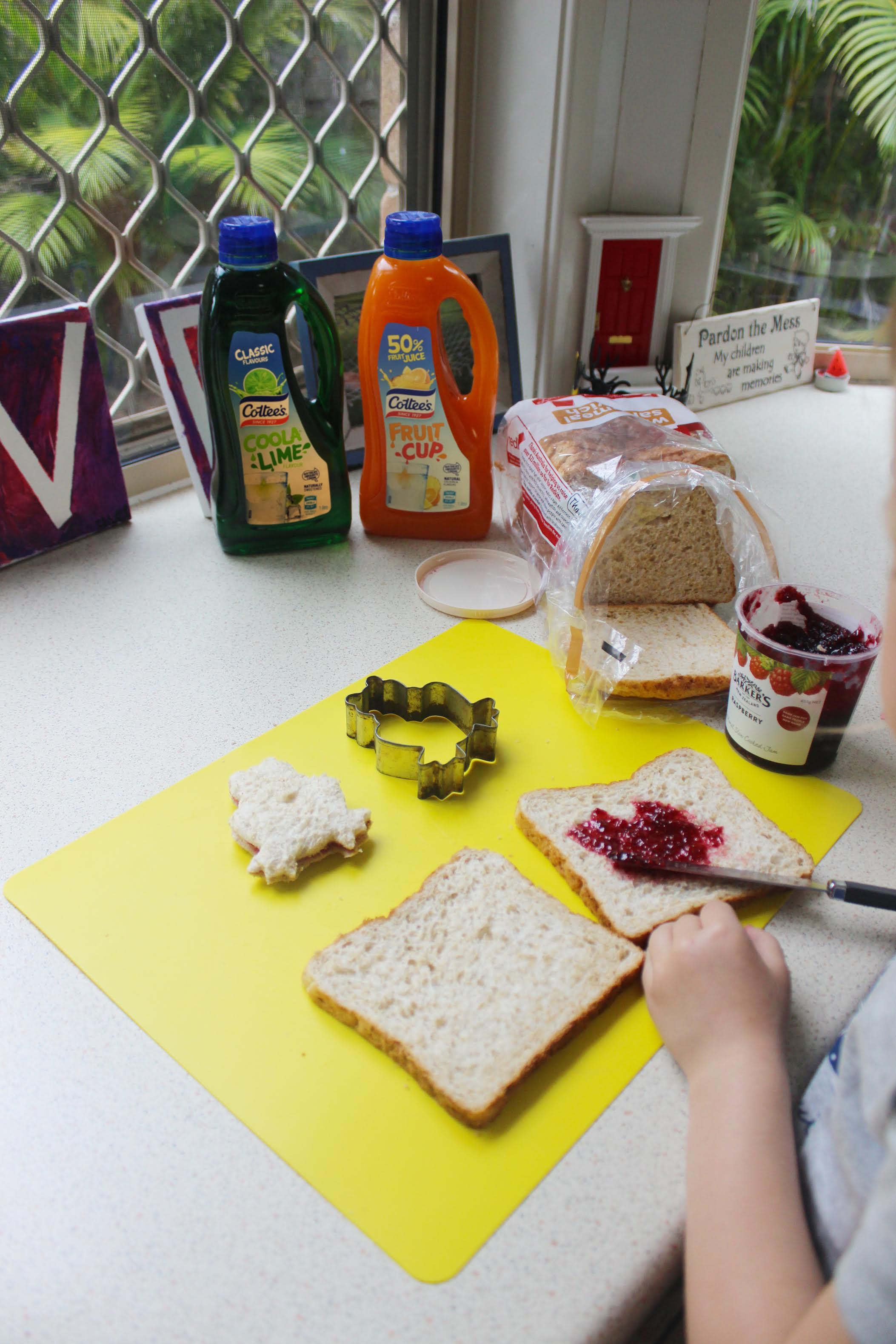 How to Throw the Ultimate Home Picnic With Kids
