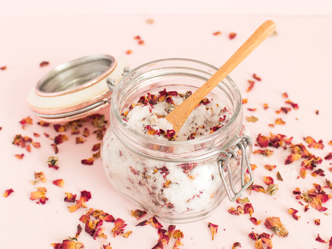 DIY Soothing Bath Soak