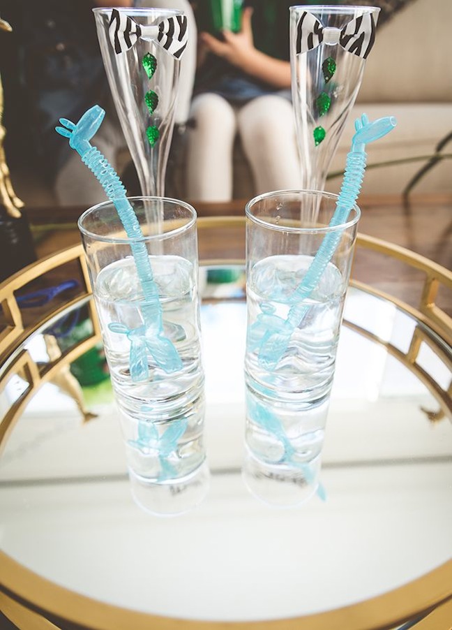 water-cups-with-blue-straws