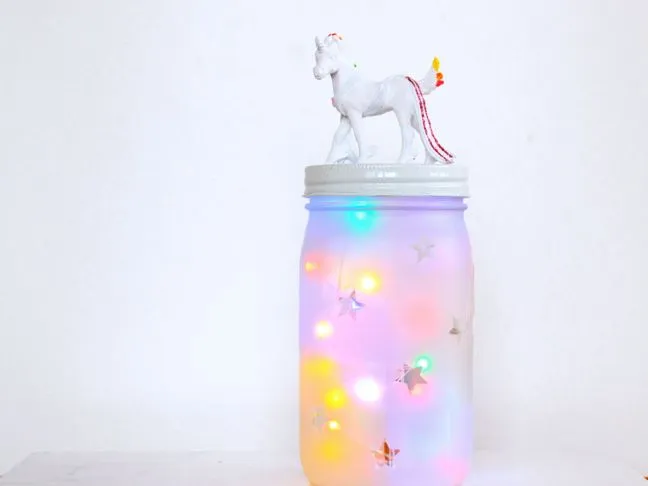 white-and-rainbow-unicorn-on-top-of-a-mason-jar-with-colorful-lights-diy-night-light-for-kids