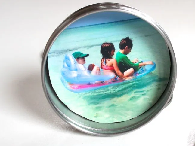 photo-of-three-kids-on-a-floatie-in-the-ocean-round-stainless-steel-container