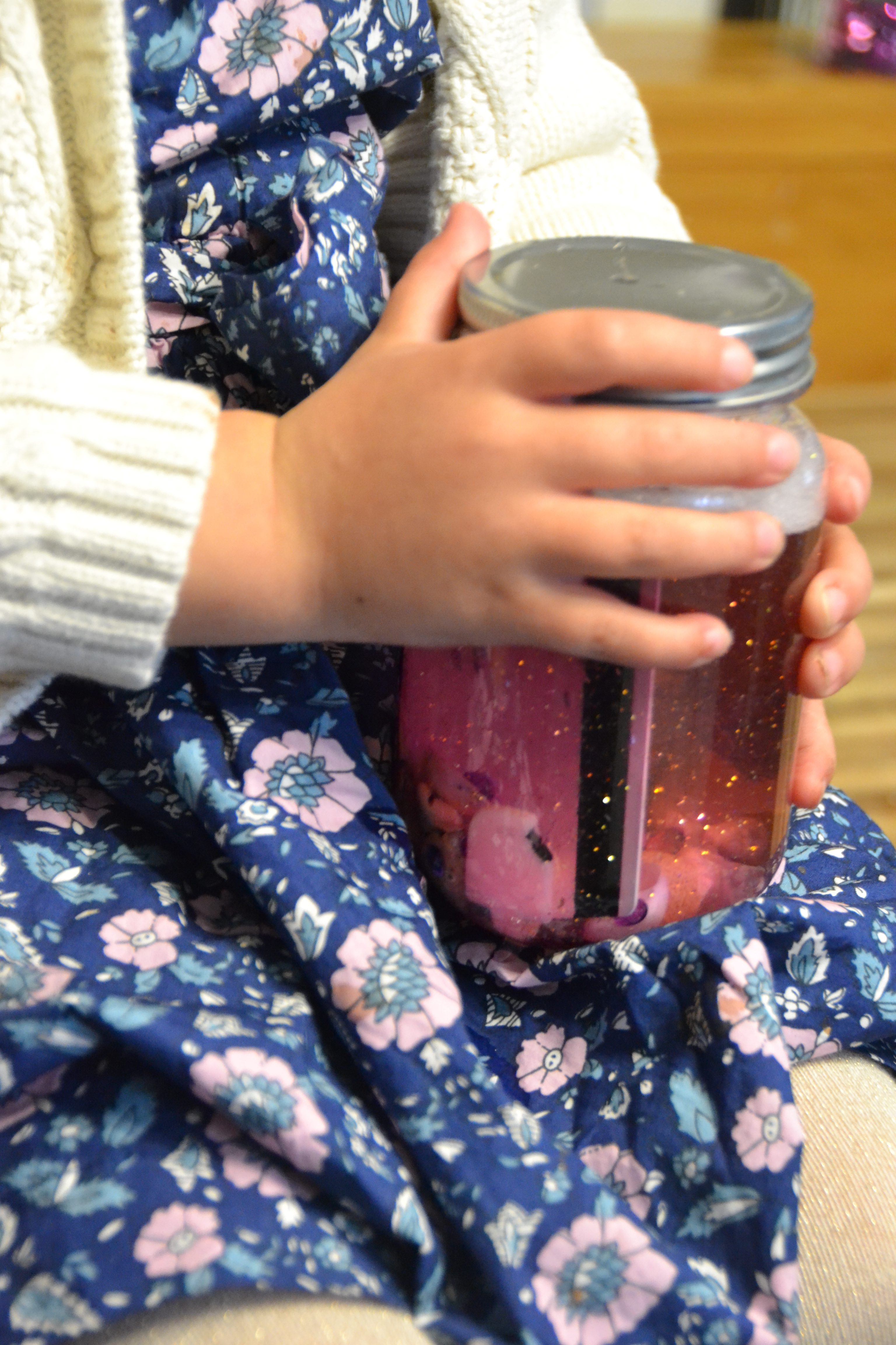 Glitter Memory Jars: A DIY Vacation Keepsake you can Make with your Kids