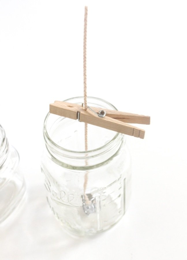 mason-jar-with-clothespin-and-candle-wick