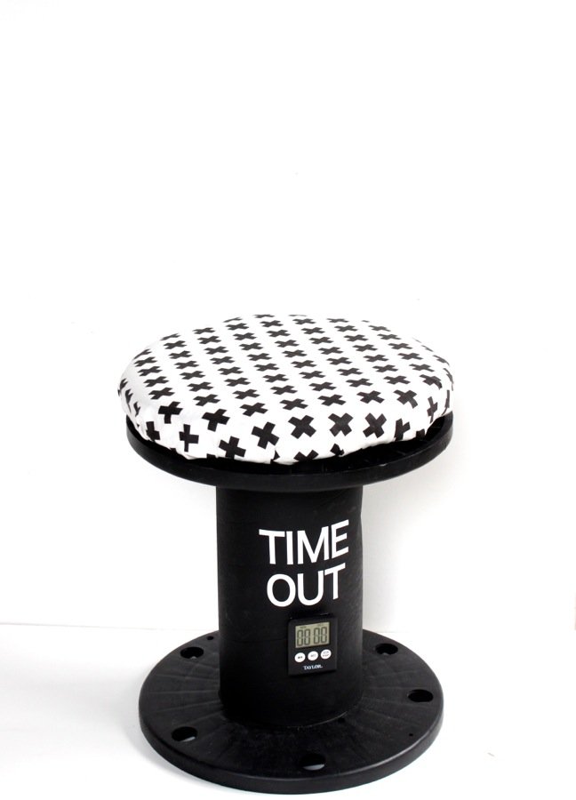 diy-black-and-white-time-out-chair-with-digital-clock