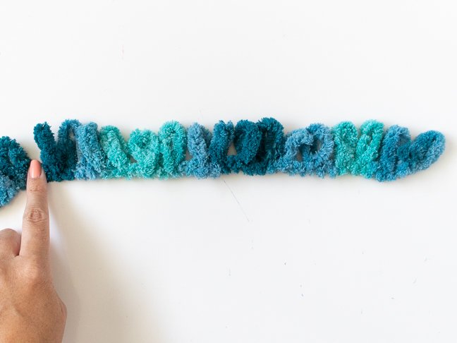 How to Finger Knit a Scarf in Less Than One Hour