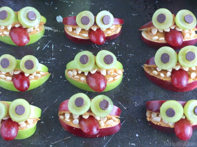 https://www.momtastic.com/wp-content/uploads/sites/5/2018/09/halloween-lunch-648x486.jpg?w=648