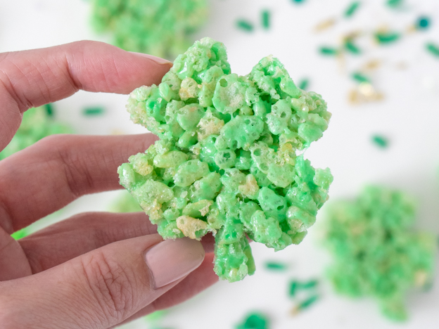 Try these Easy Clover Rice Krispie Treats for a St. Patrick’s Day Snack