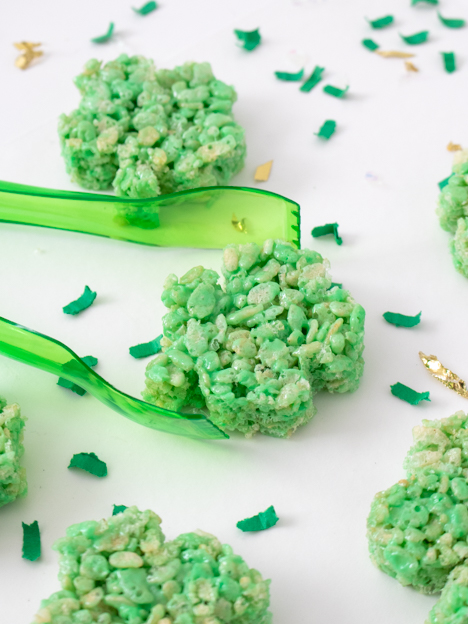 Try these Easy Clover Rice Krispie Treats for a St. Patrick’s Day Snack