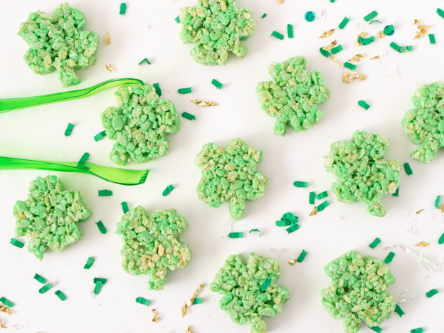 Try these Easy Clover Rice Krispie Treats for a St. Patrick’s Day Snack