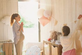 baby shower checklist - mom and daughter planning baby shower