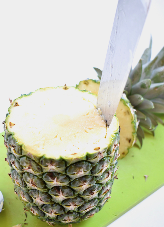 Make This Extra Sweet DIY Pineapple Vase In Less Than 10 Minutes