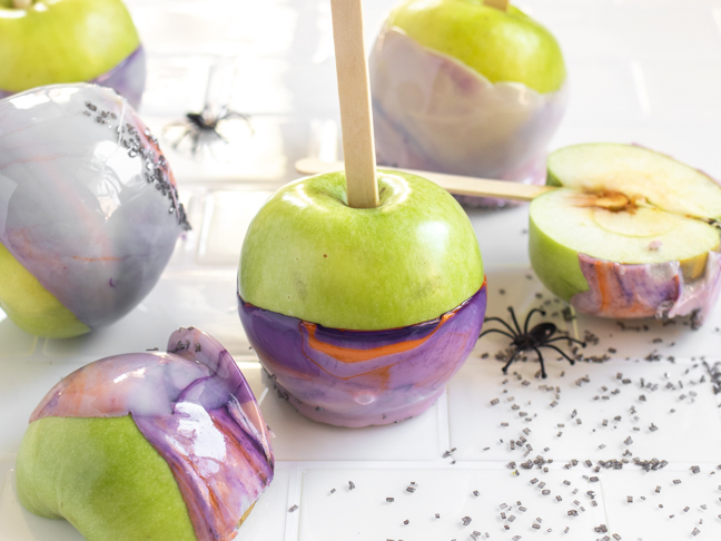 Marbled Candy Apples are Easier than You Think for Fall Treats