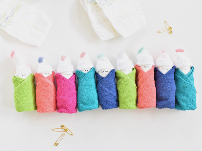 Essential Baby Shower Gifts & DIY Diaper Babies