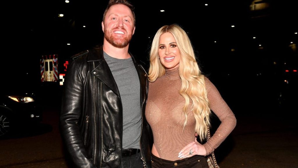 Kroy Biermann and Kim Zolciak-Biermann are seen arriving outside the Post Malone concert at State Farm Arena on October 18, 2022 in Atlanta, Georgia.