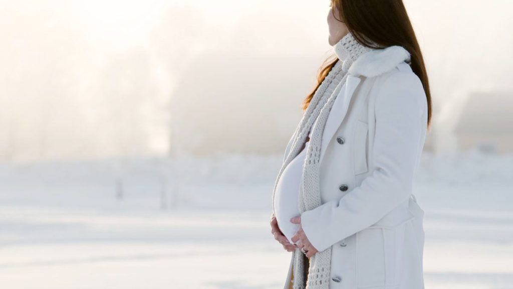 Must-Have Items for Your Winter Maternity Wardrobe