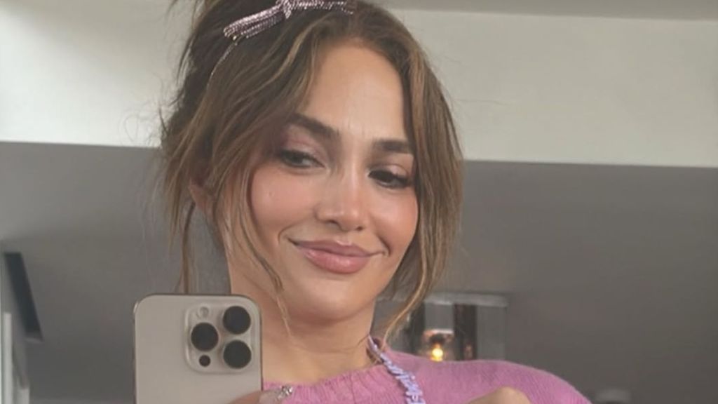 Jennifer Lopez Easter photos