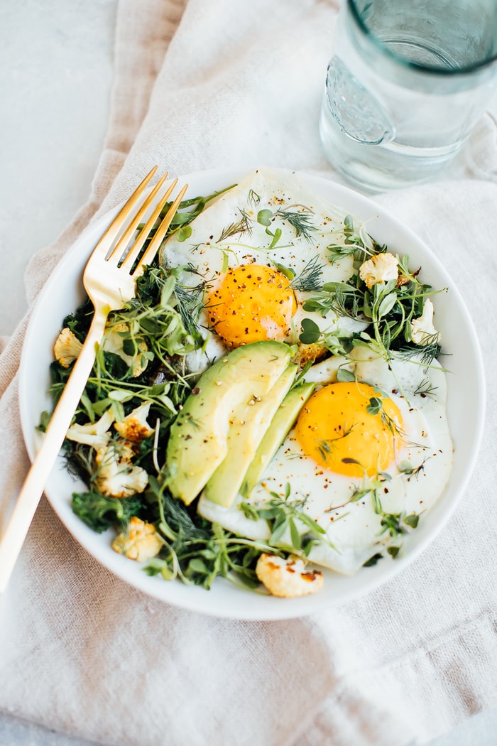 Breakfast Egg & Greens Bowl