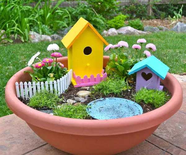 Birdhouse Fairy Garden Idea