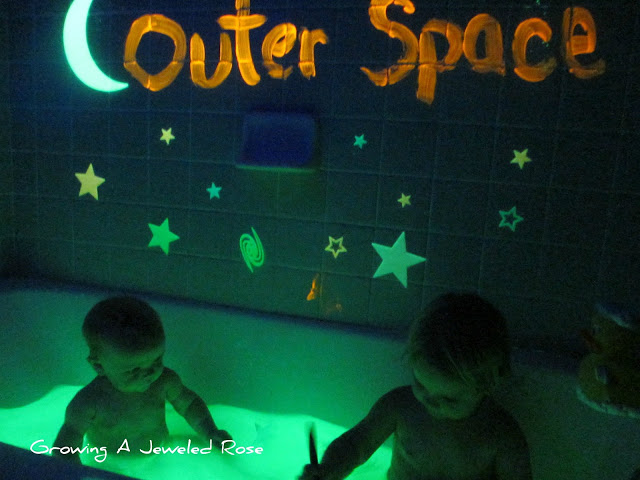 DIY Glow in the Dark Bath