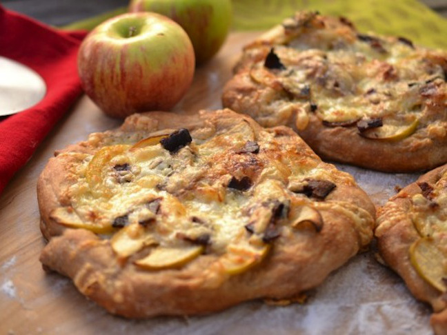 Heirloom Apple Pizza