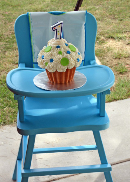 The Only Thing Better Than a Cupcake Is a Giant Cupcake