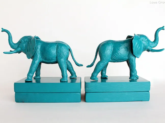 Plastic Elephant Bookends