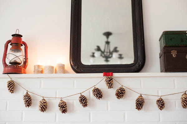 Sweet Pine Cone Garland