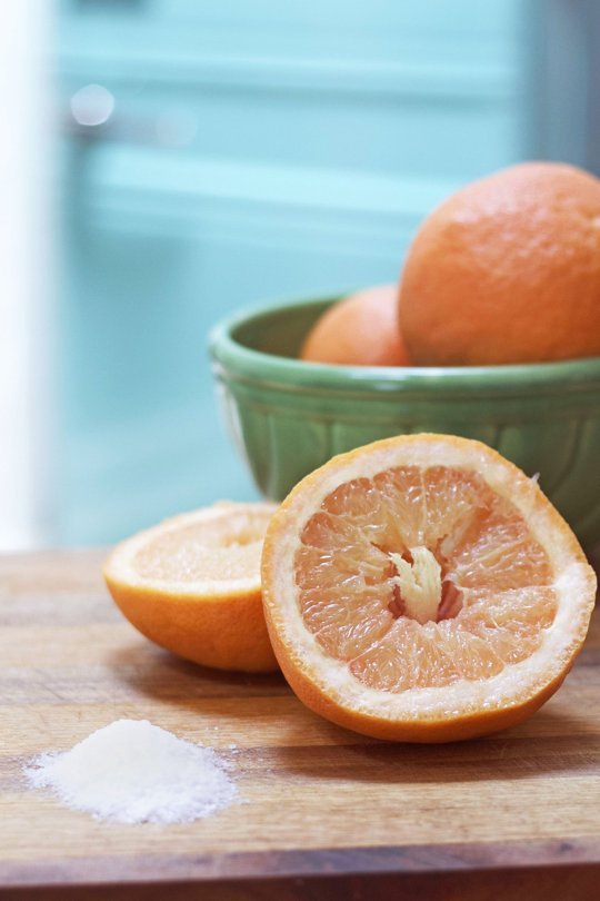 Get Rid of Your Bathtub Ring with Grapefruit