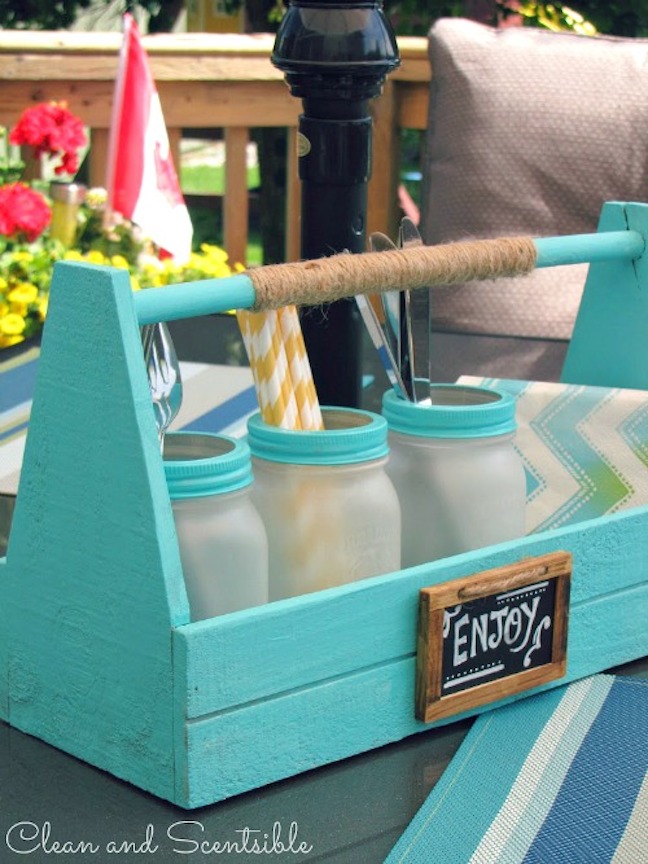 Entertain With: a Jar Picnic Caddy