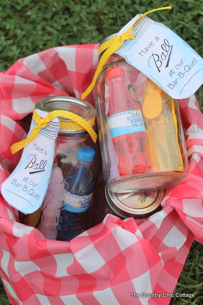 Entertain with Some BBQ Party Favor Jars