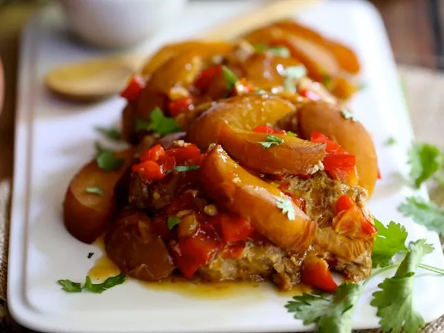 Slow Cooker Peach and Pepper Pork Chops