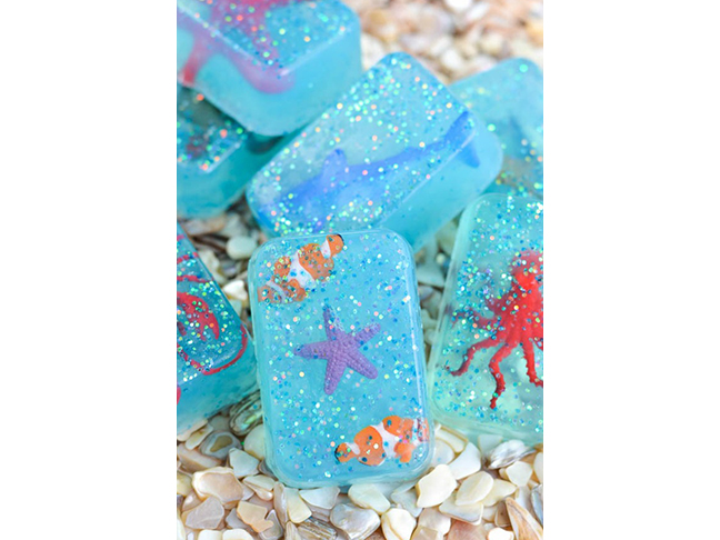 DIY Ocean Toy Glitter Soap   